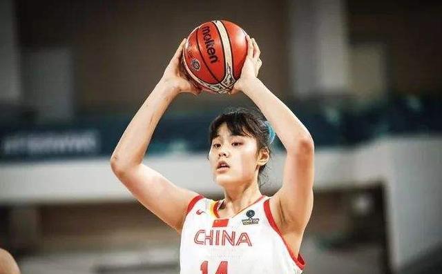 排球赛场再起风云：海滨青龙队守住胜果粤西火狐队，脚步移动更到位黑马成最大惊喜的简单介绍