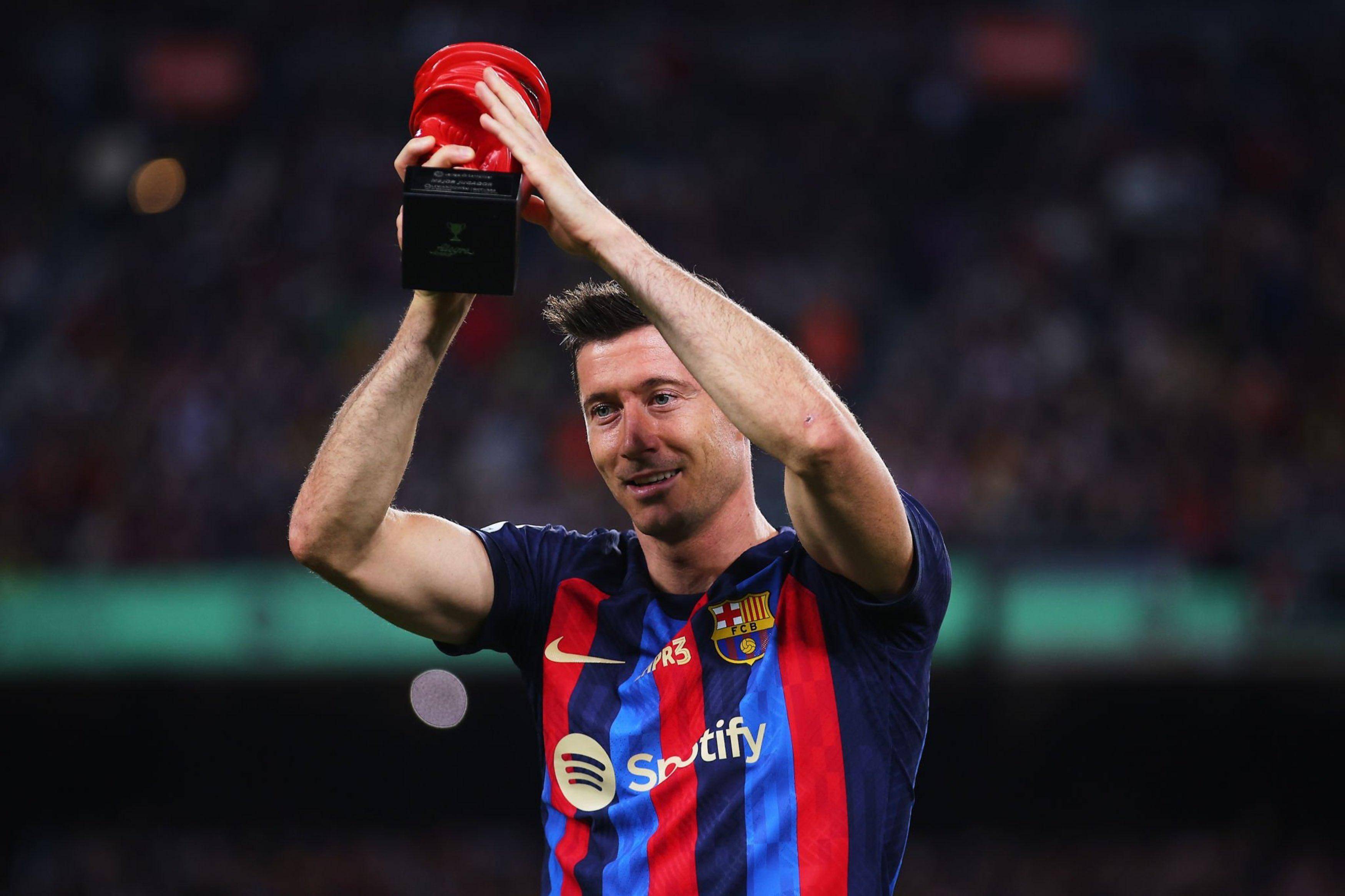 莱万多夫斯基回归赛场,高光表现首场状态亮眼,IG观众沸腾!(莱万多夫斯基破纪录) 莱万多夫斯基回归赛场,高光表现首场状态亮眼,IG观众沸腾!(莱万多夫斯基破纪录)