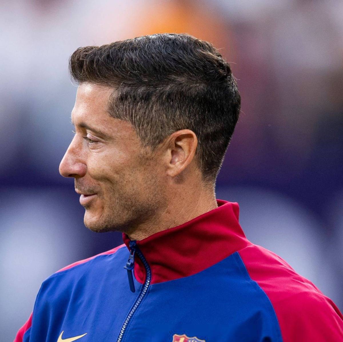 莱万多夫斯基回归赛场,高光表现首场状态亮眼,IG观众沸腾!(莱万多夫斯基破纪录) 莱万多夫斯基回归赛场,高光表现首场状态亮眼,IG观众沸腾!(莱万多夫斯基破纪录)